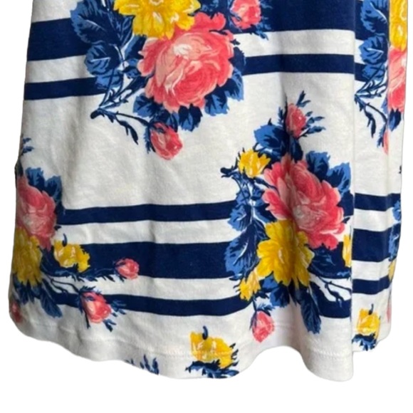 White Stag Xl white & blue stripes, floral design, short sleeve scoop neck - Picture 3 of 10